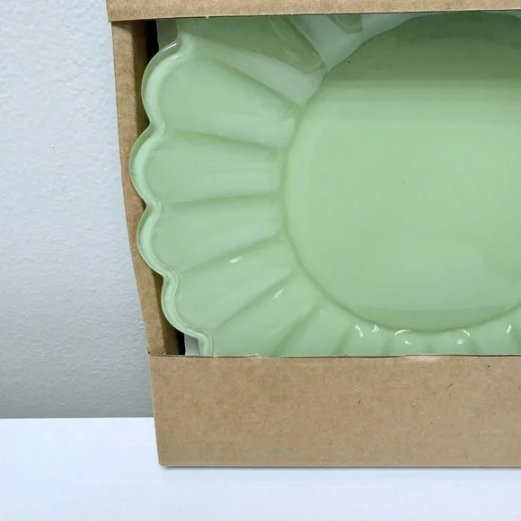 New! Target Bullseye Playground Set of Two Green Glass Plates, Spring 2026 - Picture 5 of 5